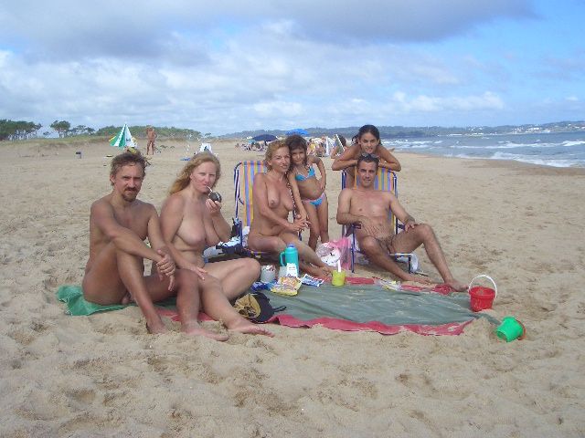 Нудийский пляж для любителей обнаженного отдыха