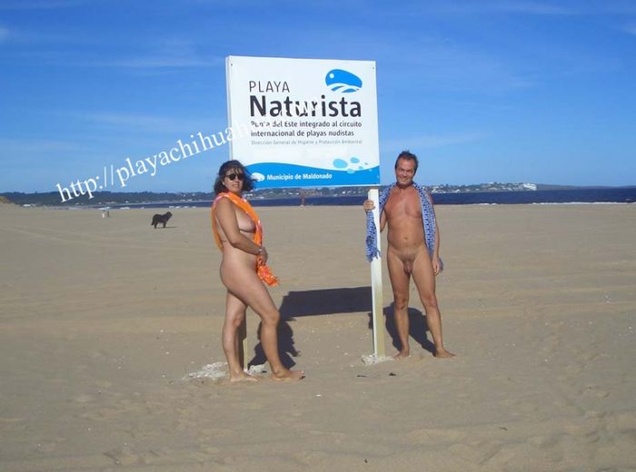Нудийский пляж для любителей обнаженного отдыха